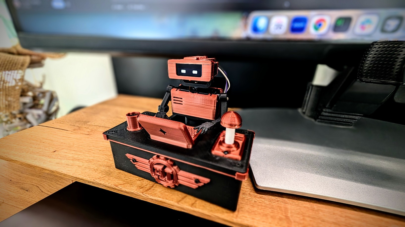 Tiny Engineer, 3D-დაბეჭდილი ESP32 მაგიდის რობოტი