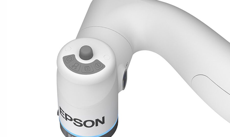 Epson-მა AX6 გამოუშვა: 900 მმ-იანი კობოტი, რომელიც პროგრამირებას კოდის გარეშე ამარტივებს