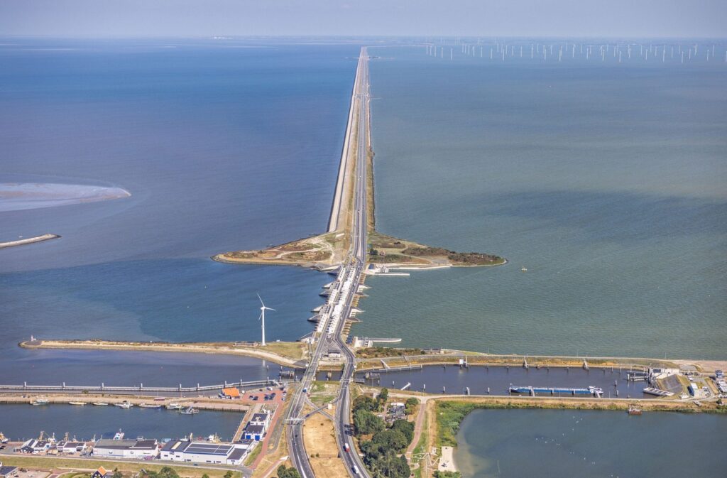 Afsluitdijk dam in the Netherlands revamped by Benthem Crouwel, photo 1