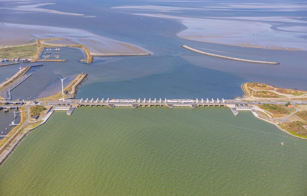 Afsluitdijk dam in the Netherlands revamped by Benthem Crouwel, photo 2