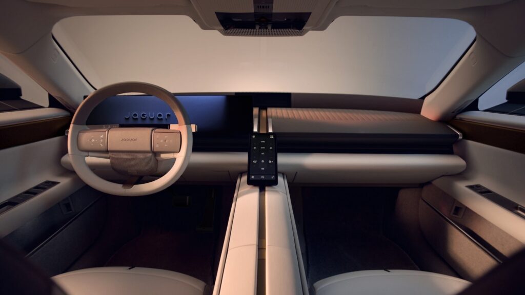 Jaguar Type 01 electric GT, photo 2