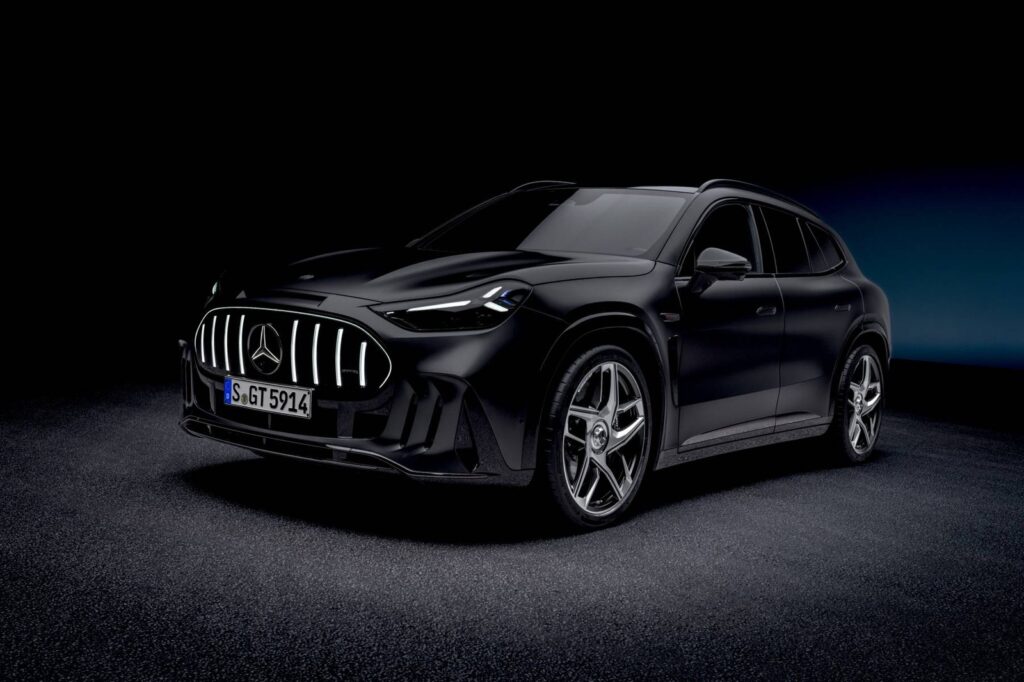 Mercedes-AMG GT SUV front view with the illuminated grille (Mercedes-AMG)