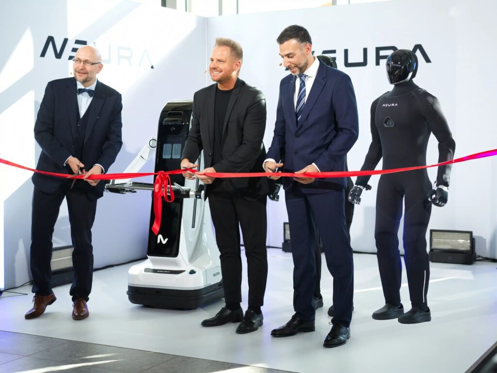 Opening of the TUM RoboGym powered by NEURA in Munich with 4NE1 humanoid robots (NEURA Robotics)