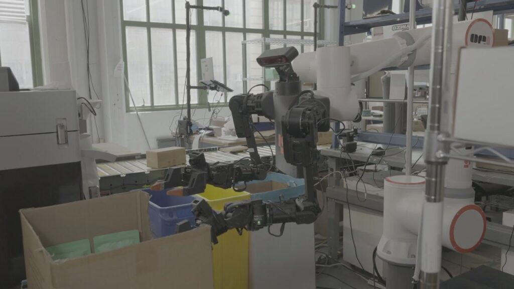Ultra warehouse robot (Physical Intelligence)