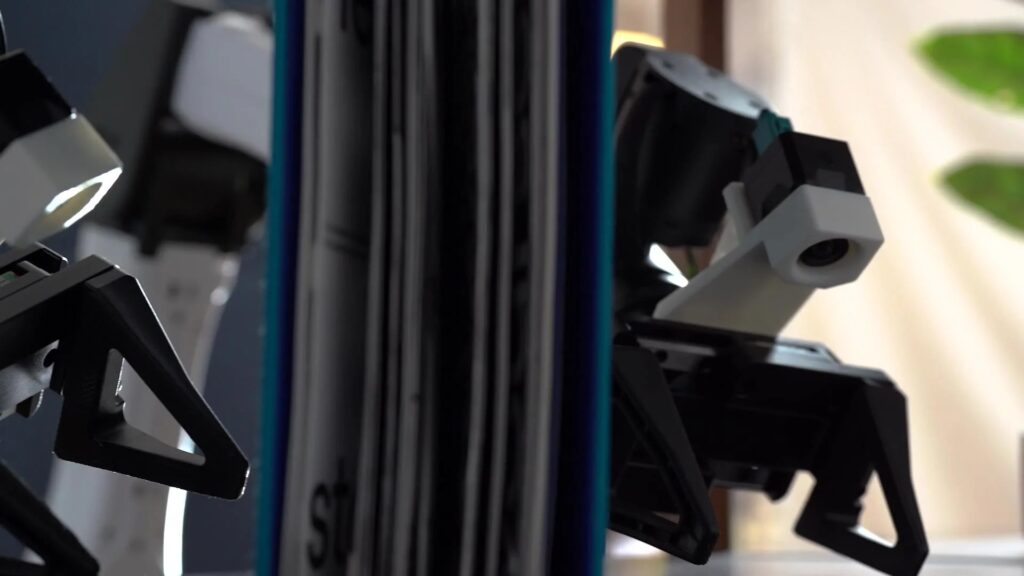 Runway Praxis-1 robot picks up an object