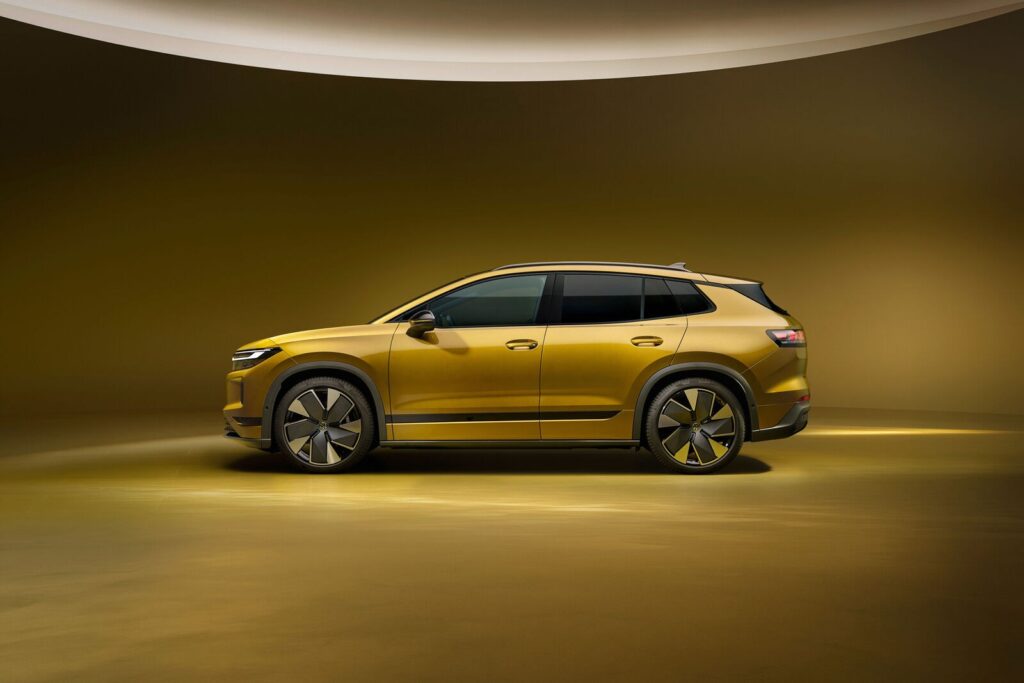 Volkswagen ID. Tiguan side view